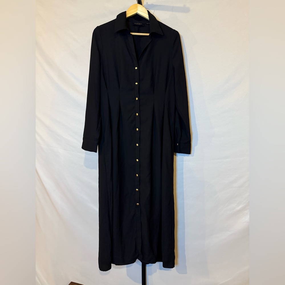 Piombo‎ Women’s 12 black collared dress with Gold buttons